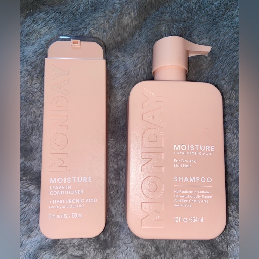 Monday Moisture Shampoo and Conditioner Set